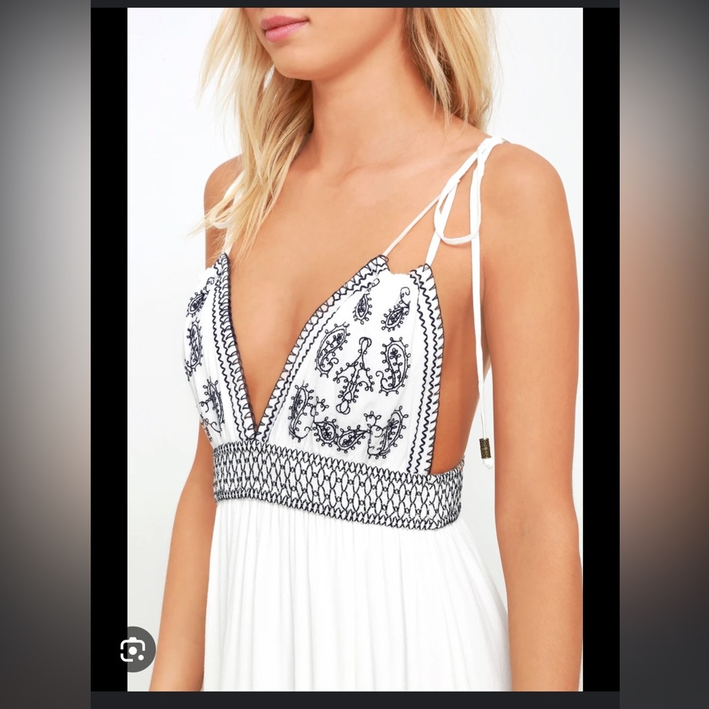 LULU’S DAYS OF SUNLIGHT IVORY EMBROIDERED MAXI DRESS MED